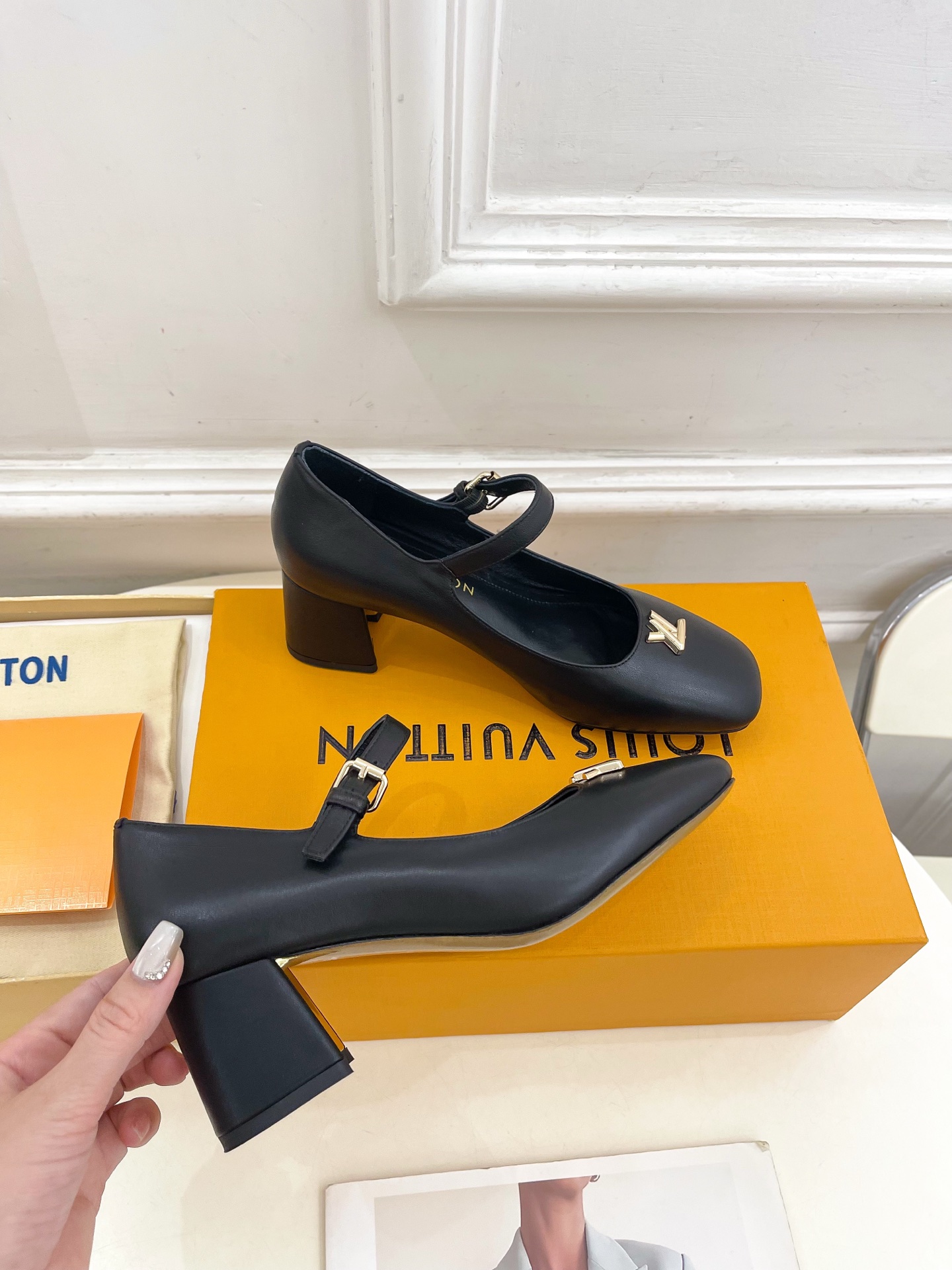 Women's high heels